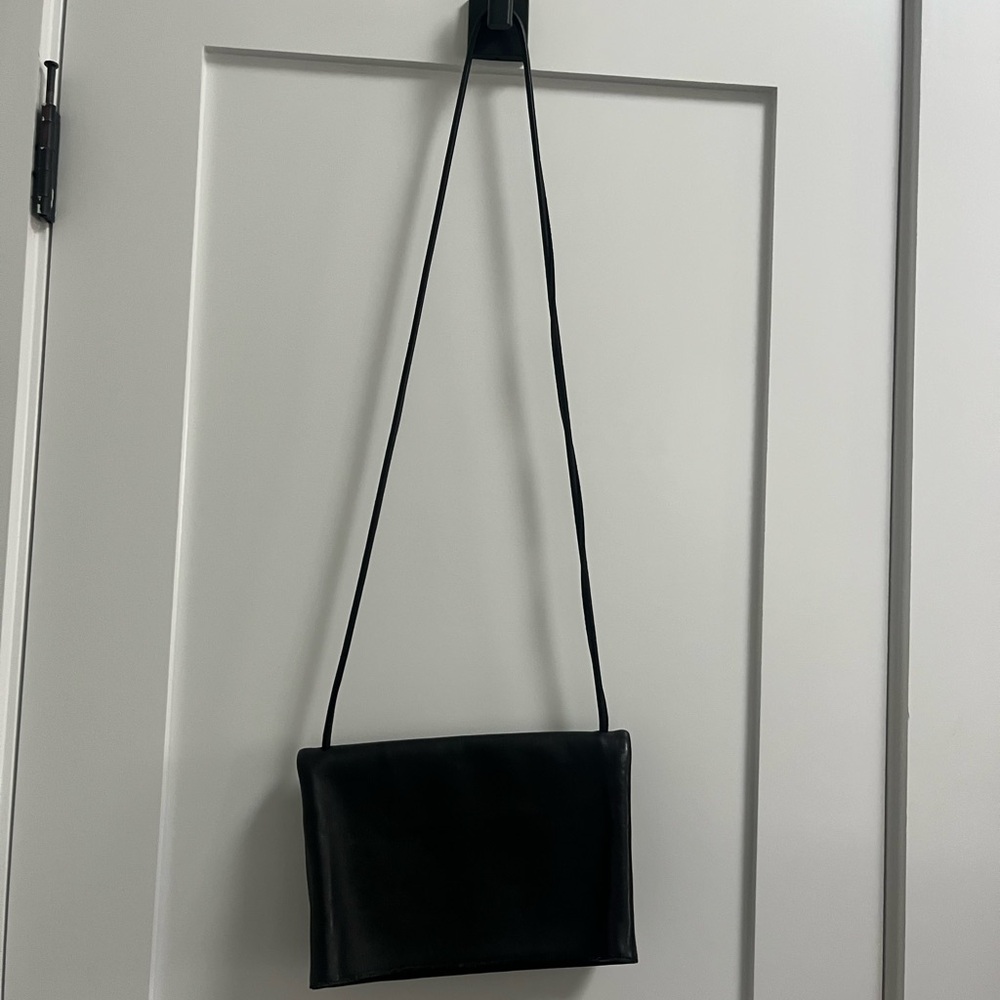 Black leather nisolo crossbody purse great used condition